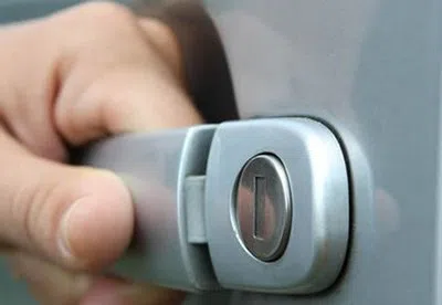 Little Village Locksmith Store Pittsburgh, PA 412-386-9023 - 21-unlock-car